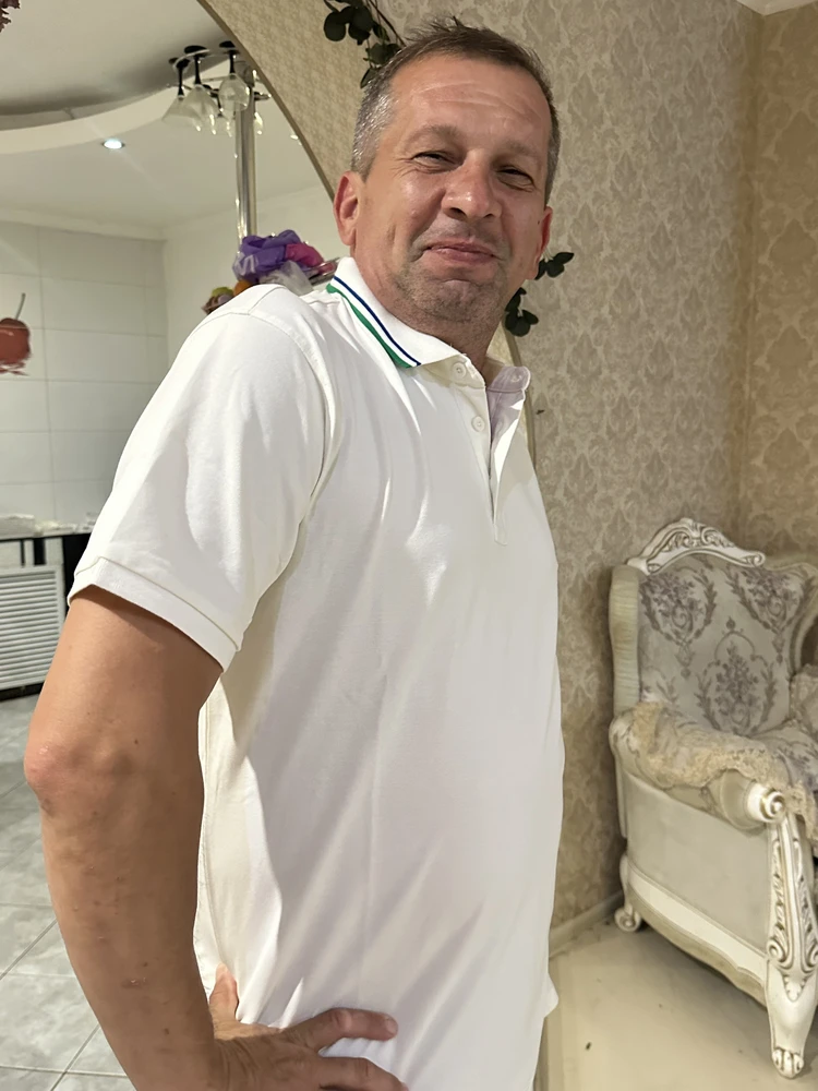 Поло отлично сидит ,брали в подарок,все довольны